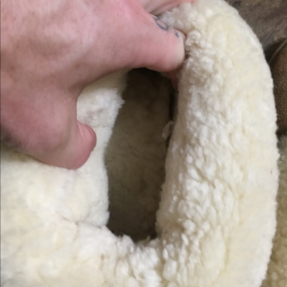 RJ’s fuzzies lambskin booties - Picture 5 of 7